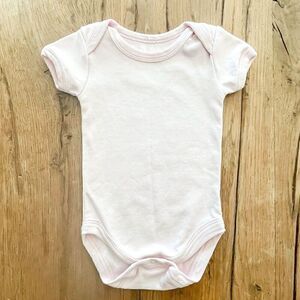 Pact Light Pink Short Sleeve Bodysuit Size 0-3M